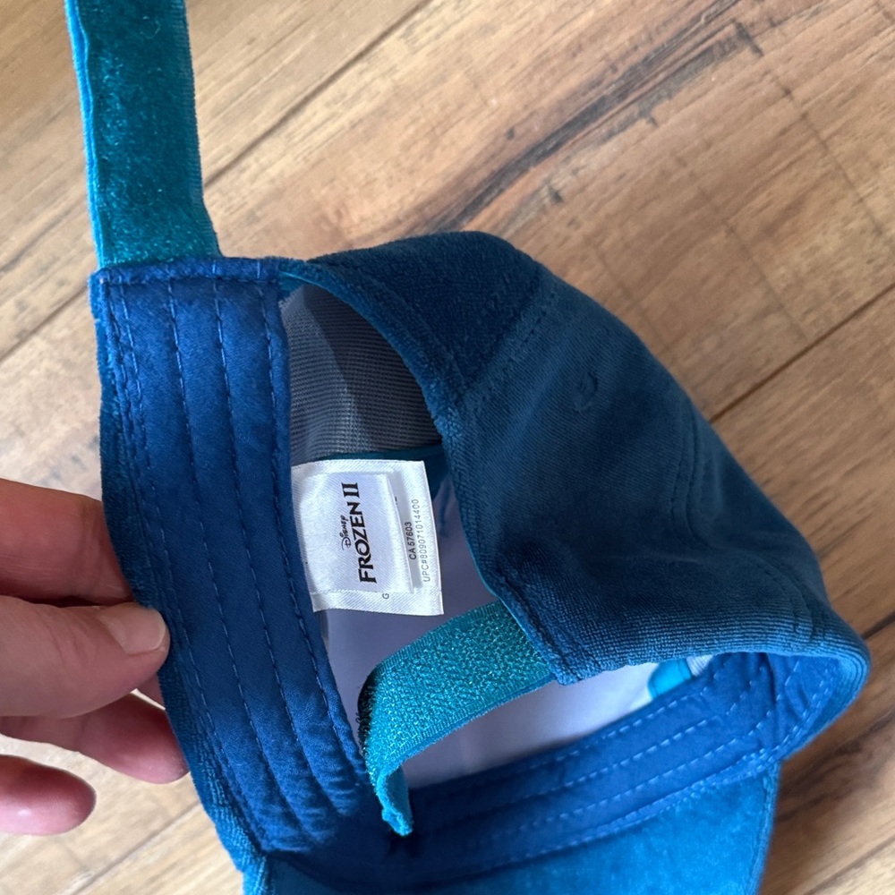 Disney Frozen II Teal and White Character Hat - Picture 12 of 13